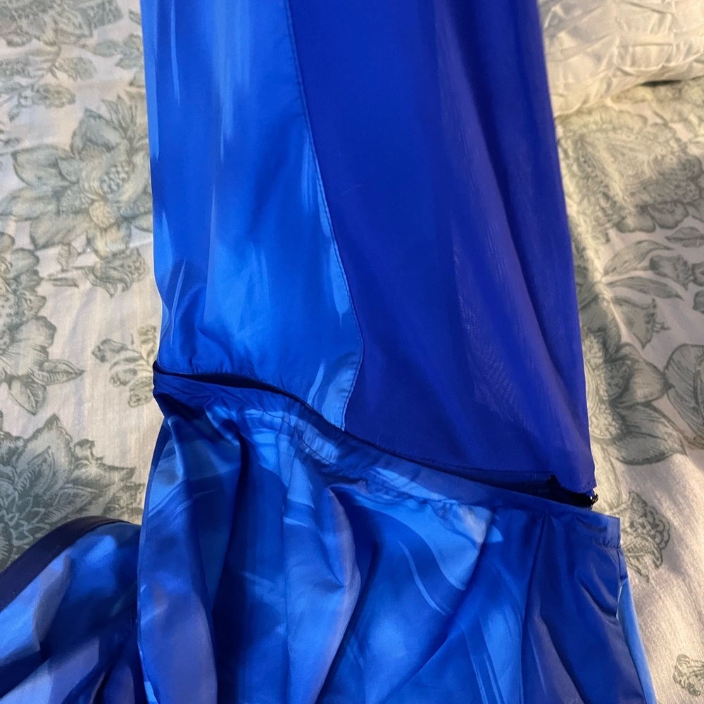 Vibrant Blue tye dye running jacket